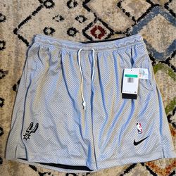 Brand New with tags Men’s Nike San Antonio Spurs Official Player Issued Reversible Basketball 🏀 Shorts Size XL