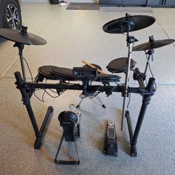 Alesis Nitro Electronic Drum Set