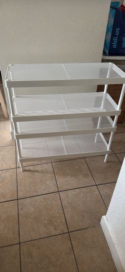 Metal shoe rack or shelving rack/ estante para zapato