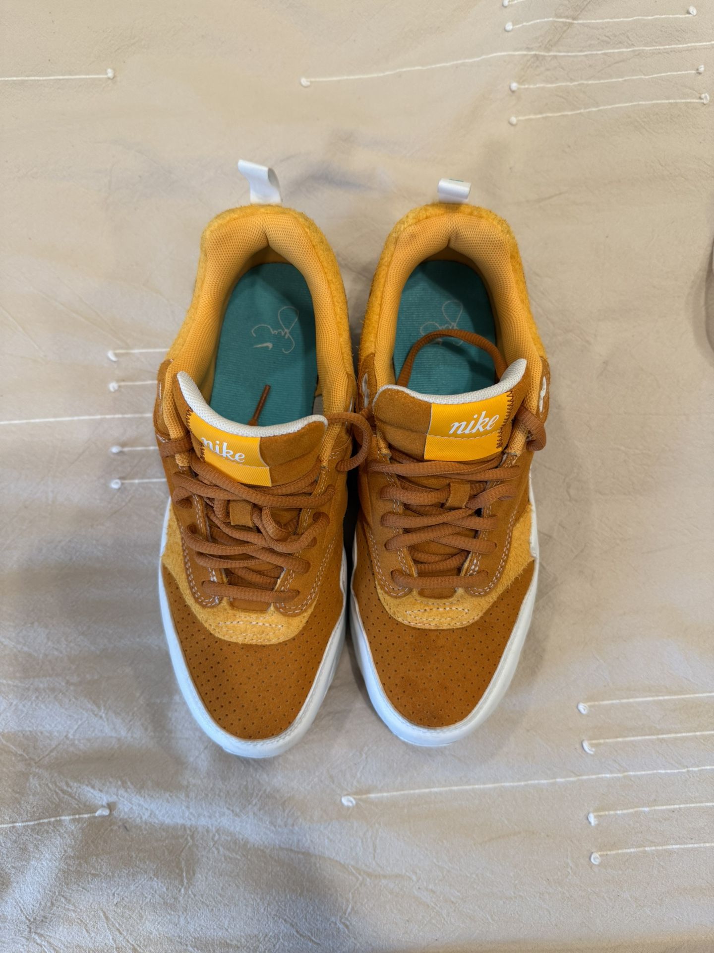 Women’s Nike Air Max 1 in suede/leather, gently used or excellent condition: