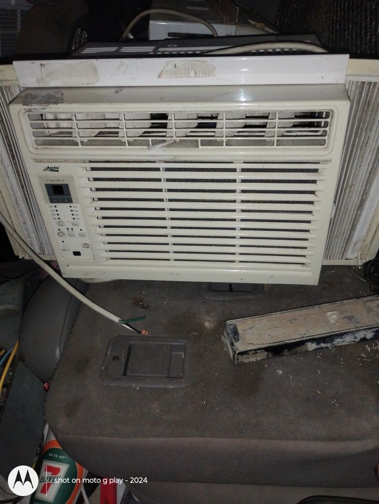 Three Units 21,000 BTU Of Air Conditioning Going Cheap for Sale in San