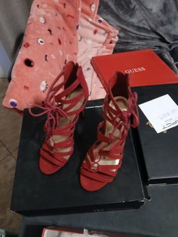 Red heals brand guess size  7 1/2