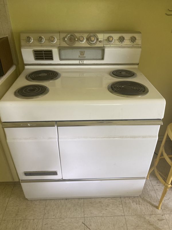 Vintage Retro Futura Electric Range Stove for Sale in Seattle, WA