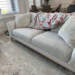 White Sofa 