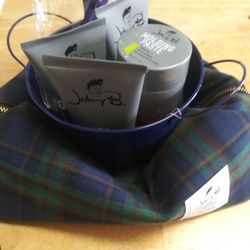 Bolsa De Viaje Con Productos Johnny B