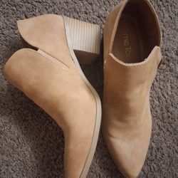 $20.! Booties Women's Size 9 Tan Color.