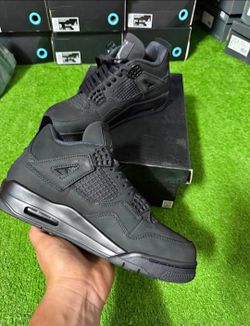 Jordan Retro 4, Black cats versión 2025