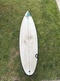 Twin plus trailer surfboard