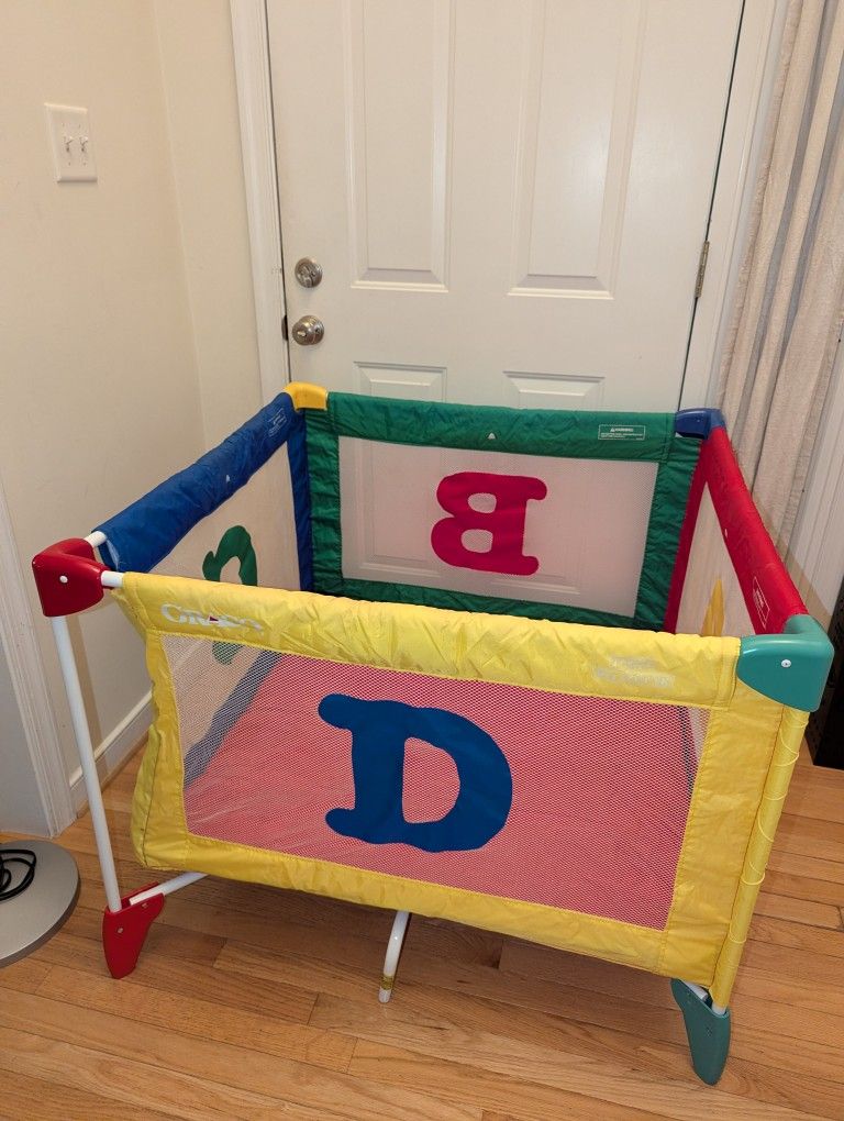 Graco Pack 'n Play TotBloc Playard.
