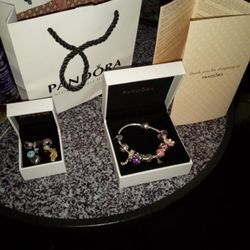 Name Brand Bracelet And Extra Charms