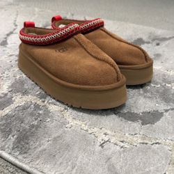 Ugg Tasman Platform Size 6