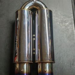 Dual Tip Exhaust 