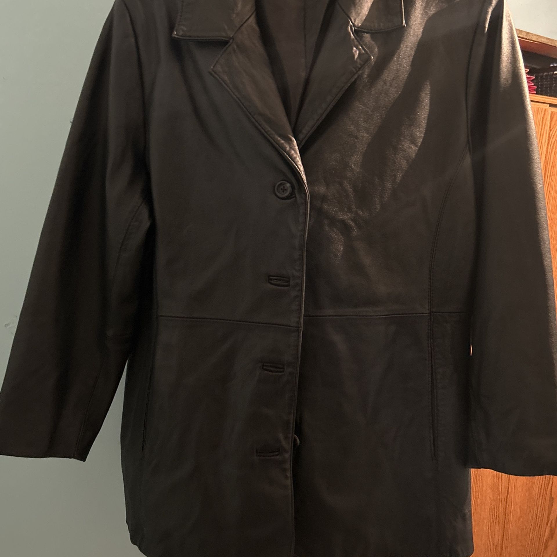 Women’s 2X leather jacket made by Charles Klein excellent condition