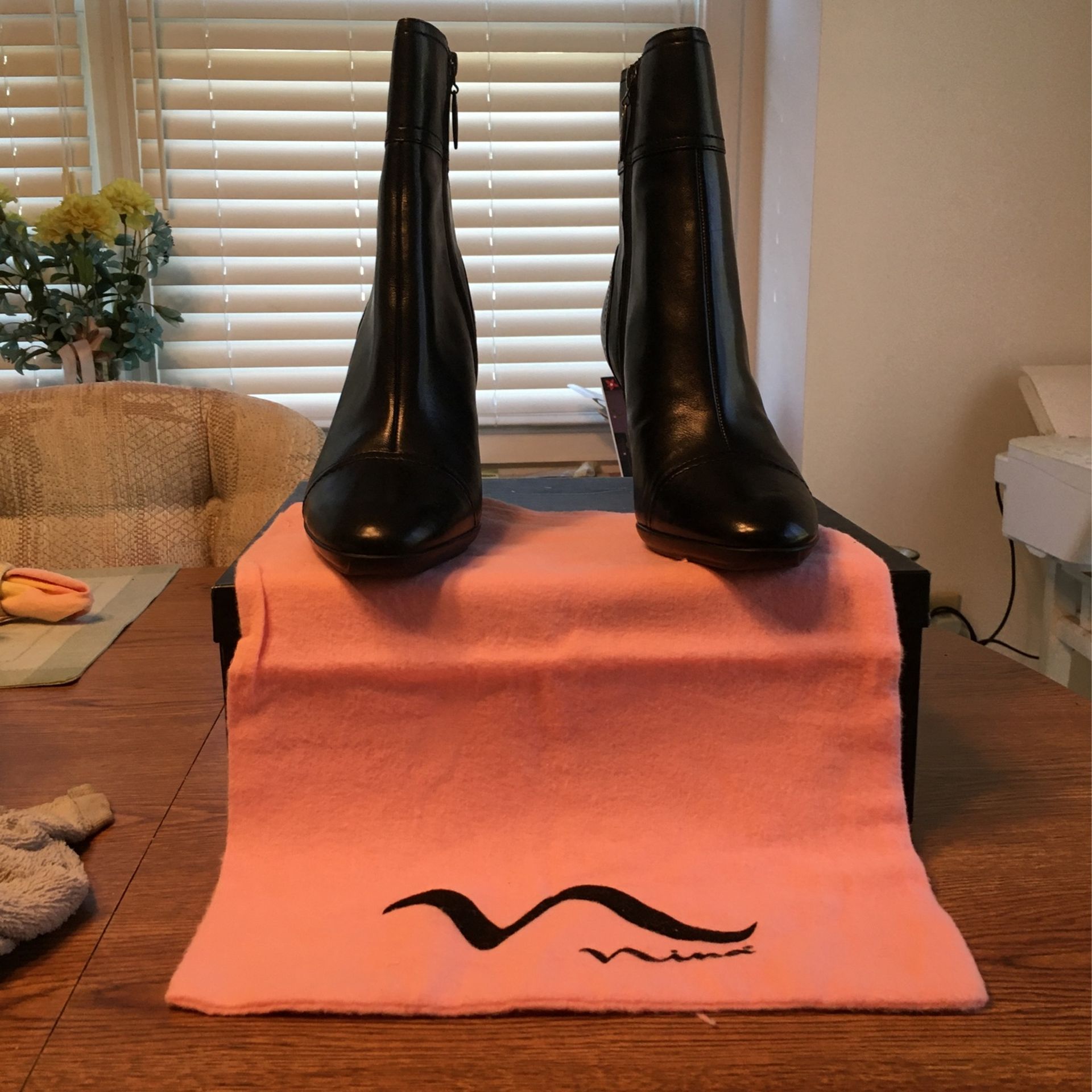 Nina Women Booties With Bag (new)