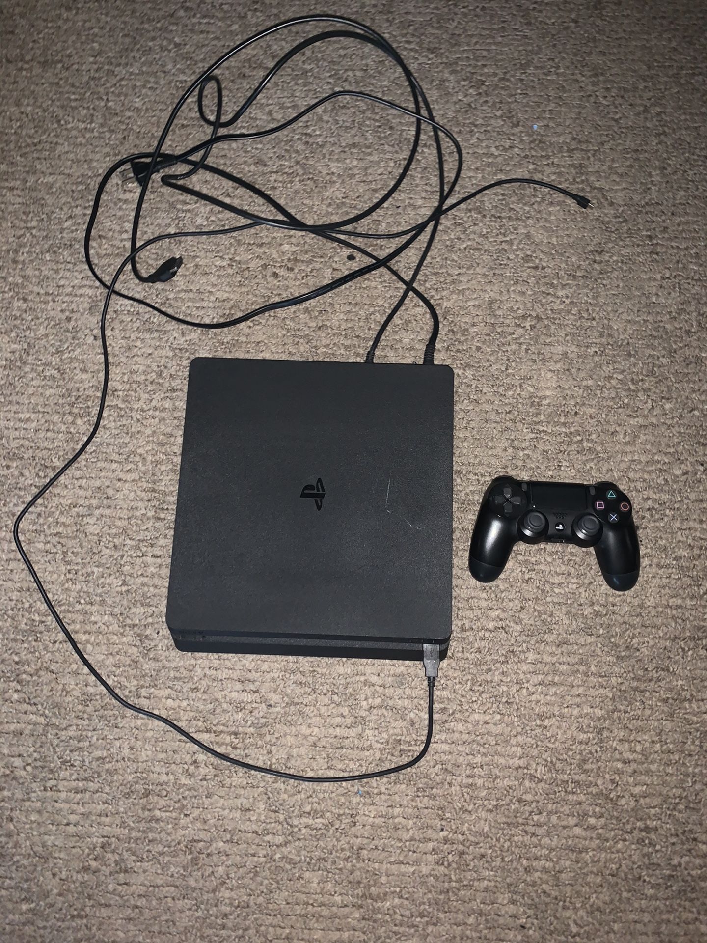 Ps4 Slim With controller and COD WW2 (Like New)