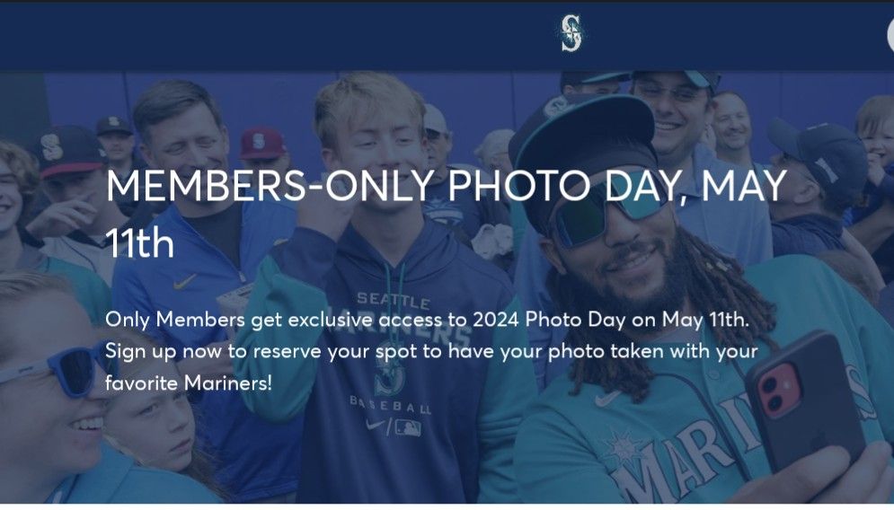 Mariners Photo Day Passes May 11