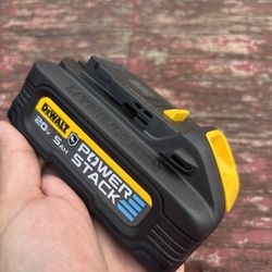 Dewalt Power Stack Battery 5ah Brand New 