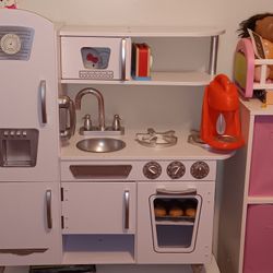 Beautiful Kids Kitchen Set⁸