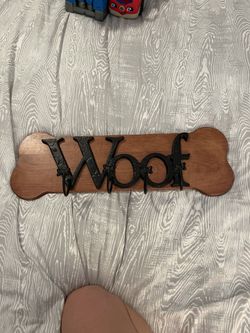 Woof Wood/Wrought Iron Hook