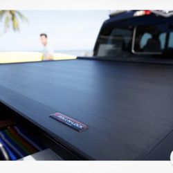 Roll‑N‑Lock RC223E E‑Series Electric Retractable Tonneau for 2019-25 Chevy/GMC
