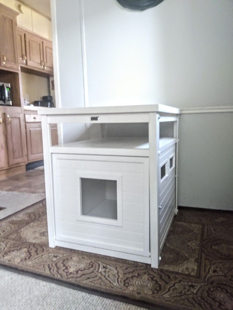 "ECOFLEX" JUMBO SIZE CAT LITTER BOX ENCLOSURE/ LITTER LOO for Sale in