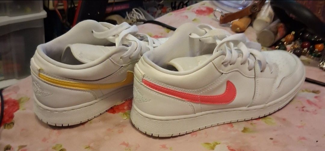 Women's Air Jordan 1 Low GS 'Edge Glow