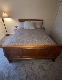 Solid wood queen size bed and chest of drawers