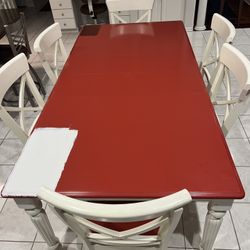 Dinning table with 6 Chairs 