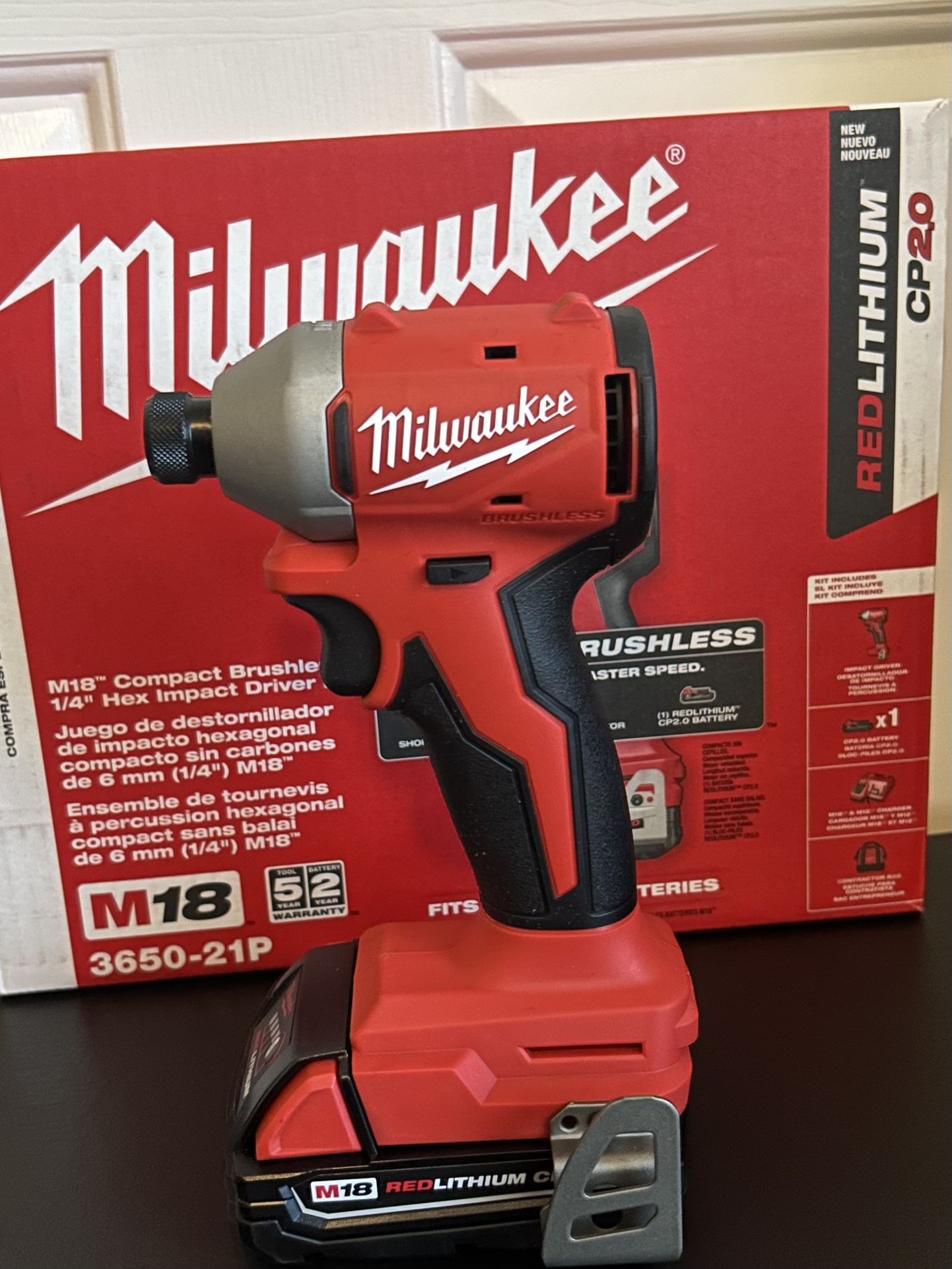 M18 18-Volt Lithium-lon Compact Brushless Cordless 1/4 in. Impact Driver Kit with One 2.0 Ah Battery