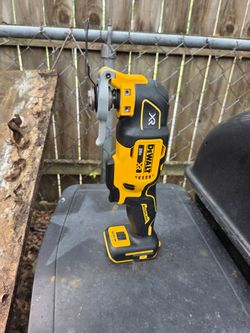 New dewalt 20v XR 3speed multi tools no batt no charger $78 firm area jersey village 77O41 pick up only