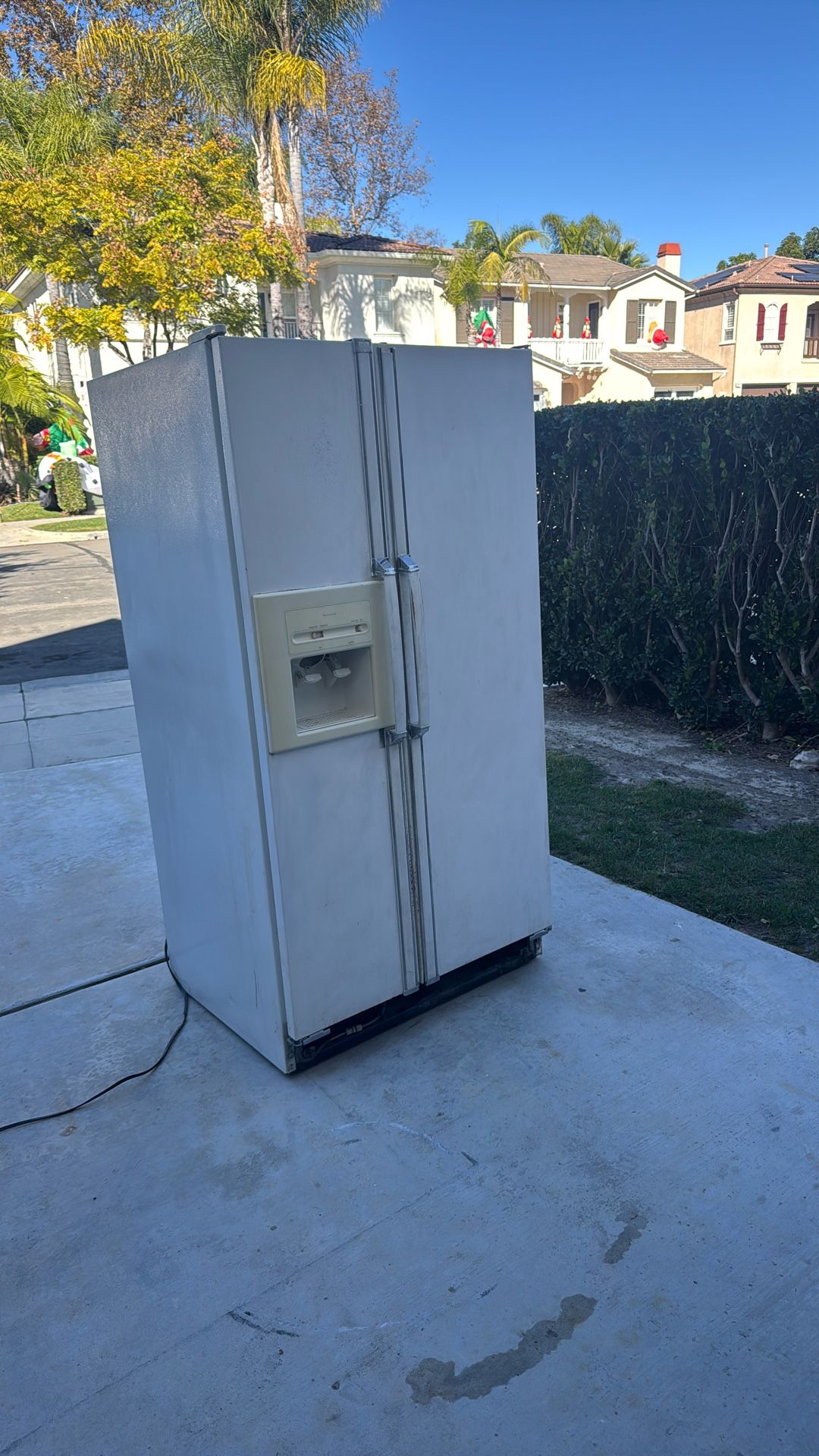 Refrigerator