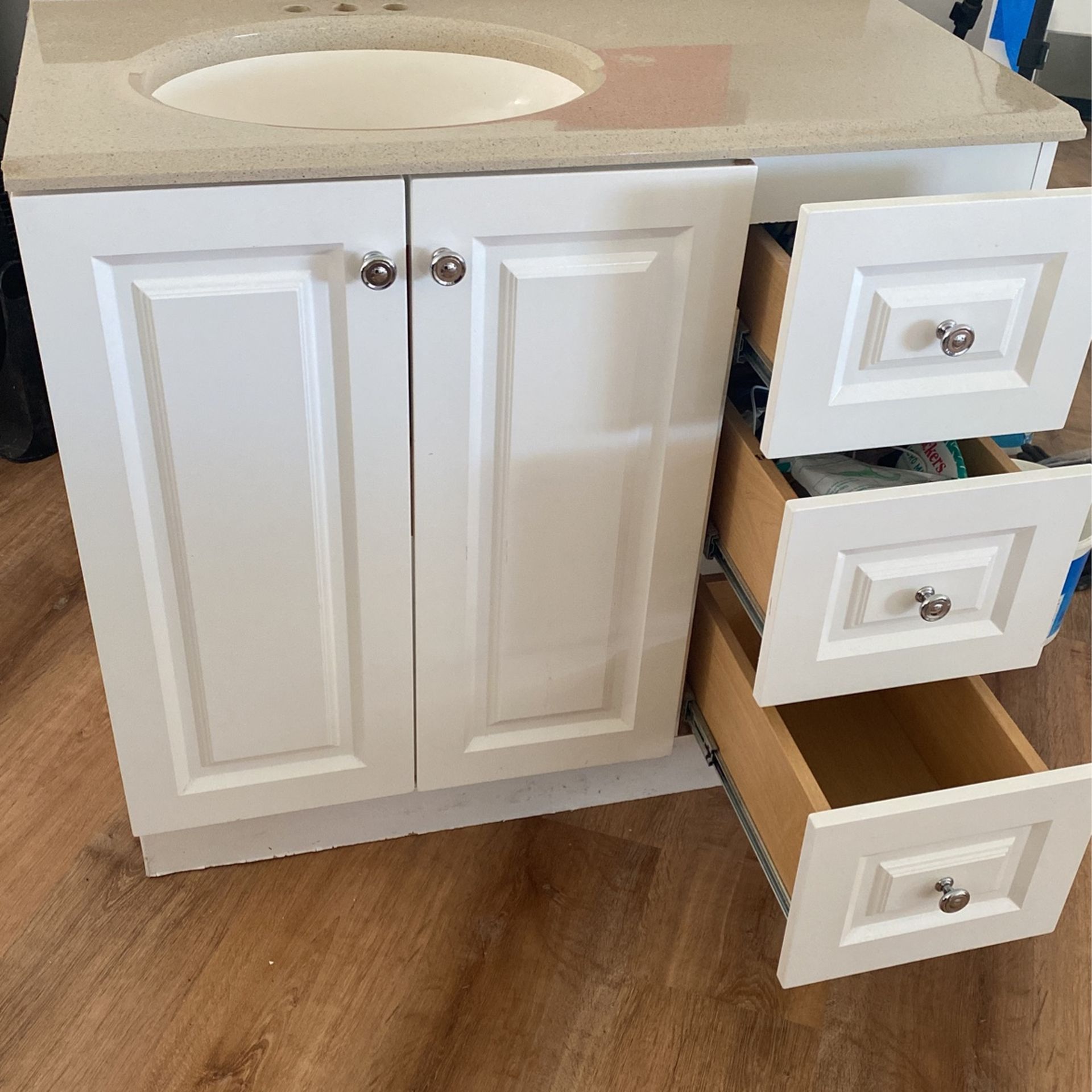 36 Inch Bathroom Sink/Vanity for Sale in Pompano Beach, FL OfferUp