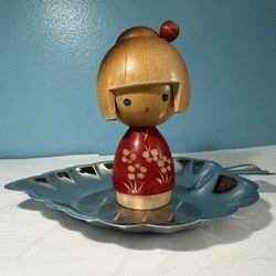 Vintage Japanese Kokeshi Doll – Red Kimono – Handcrafted Wood – 3” Tall