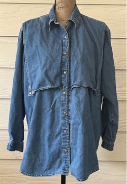 Vintage Denim Long Sleeved Breastfeeding Shirt Ladies’ Size L Snap Closures