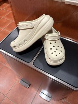 Women’s Platform Crocs Size 9