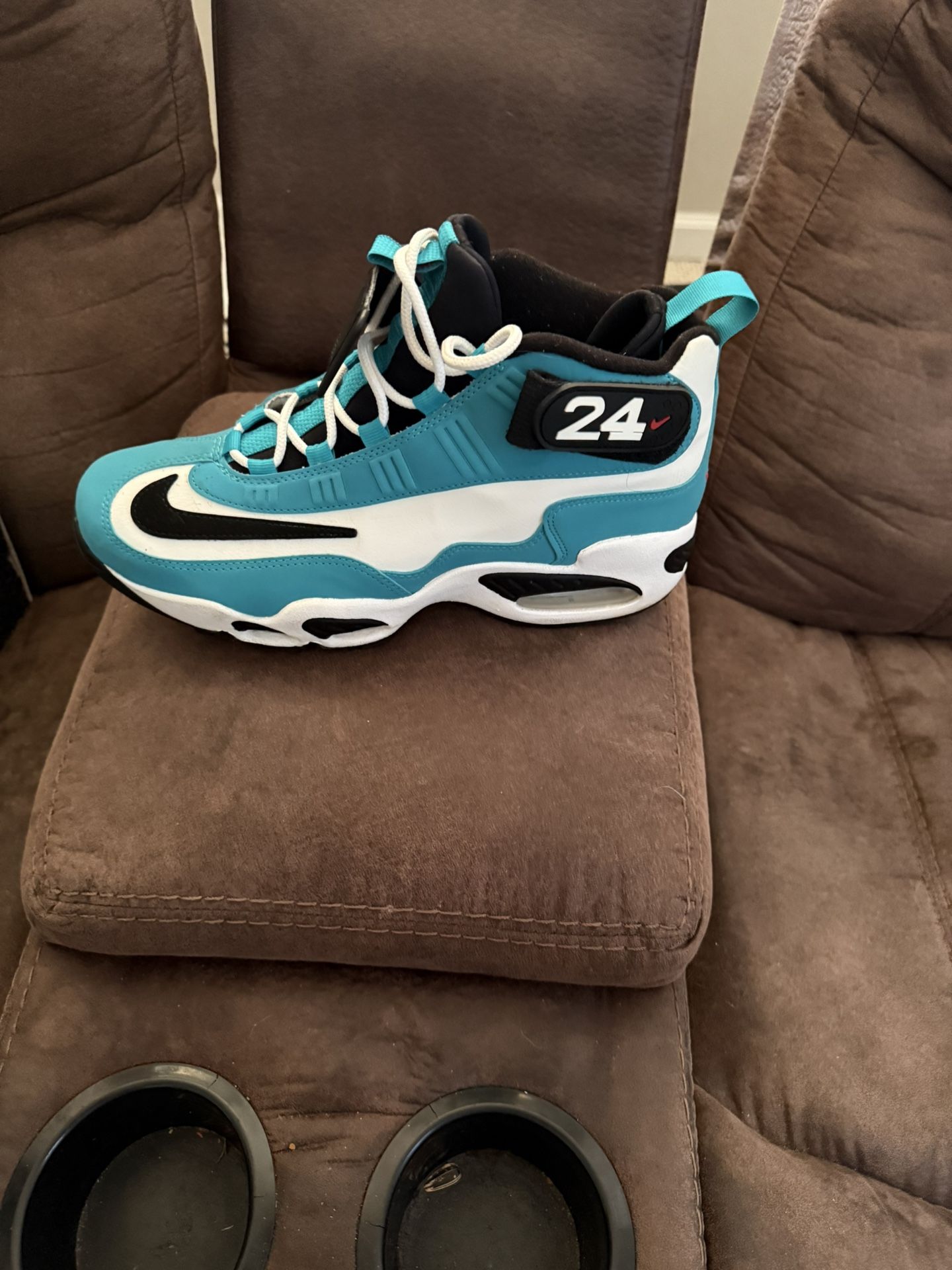 Ken Griffey Size 10 