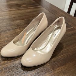 Comfort Plus Shoes Size 7 Wide