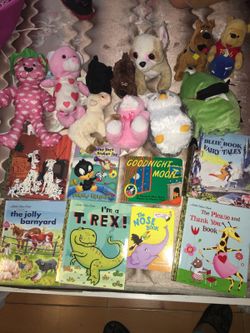 teaddy bears and books exellent condition books are new