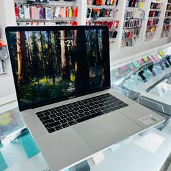 MacBook Pro 2018 15-inch 512gb 16Ram i7