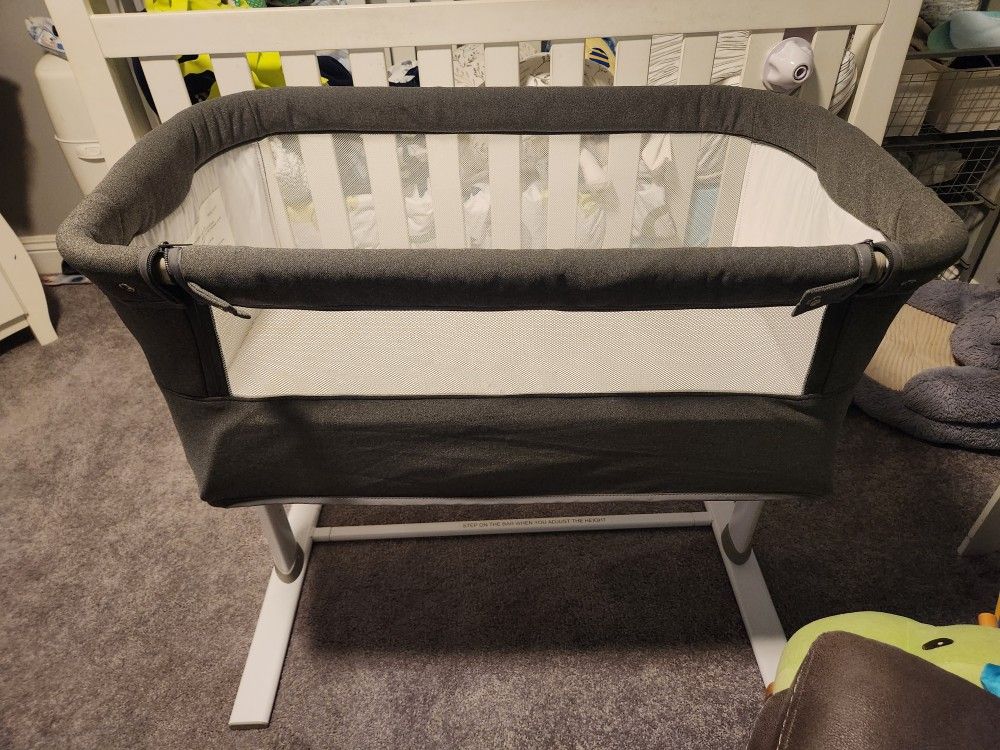 Baby Bassinet Nursery furniture & Decor