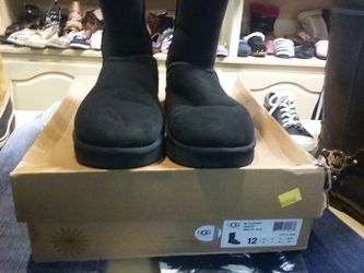 Mens Uggs size 12