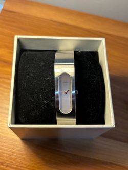 Vintage Gucci Watch 2400s