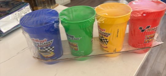 KELLOGG’S CORN FLAKES NASCAR RACING TRACKS PLASTIC CUP SET (4) new sealed