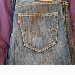 Levis