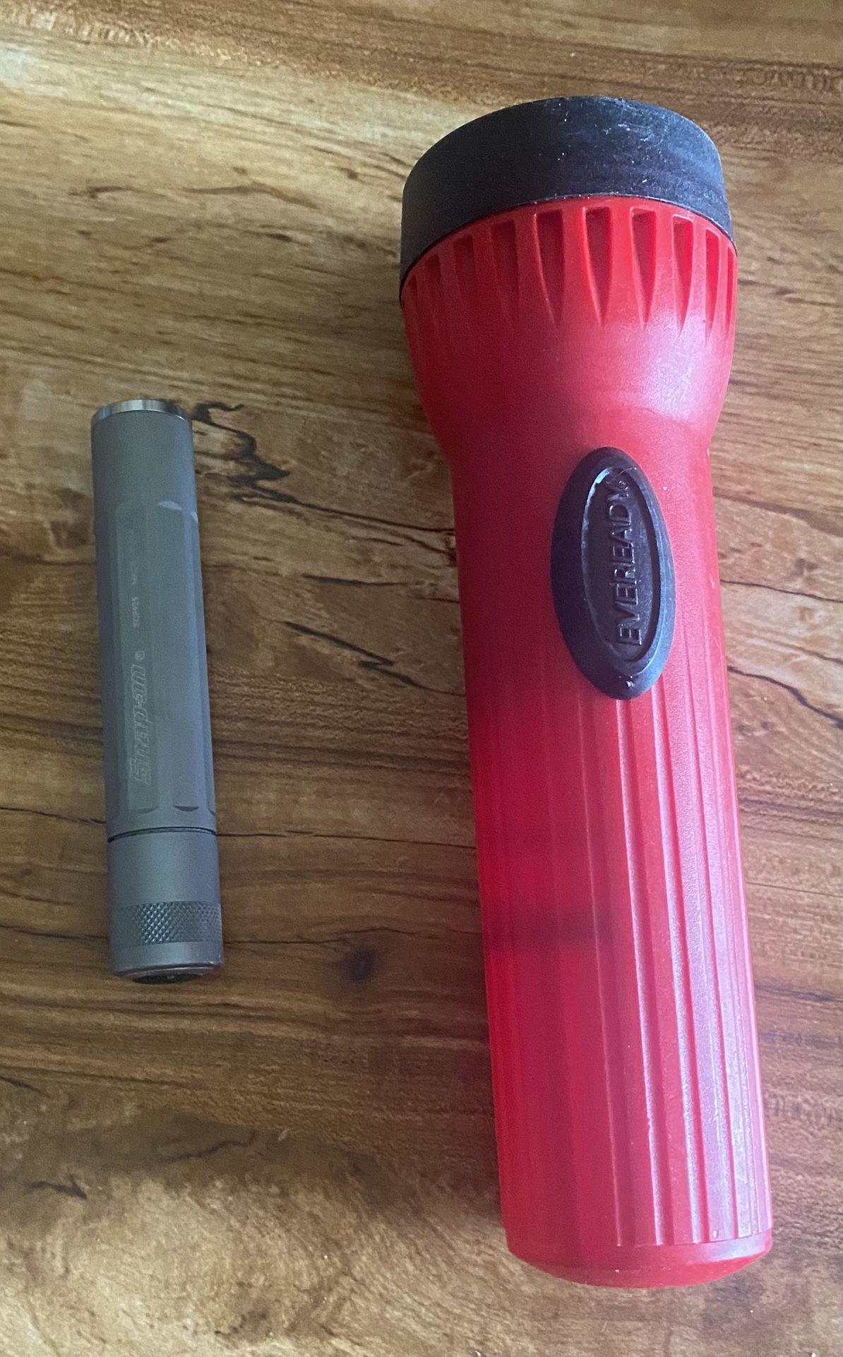2 Flashlights