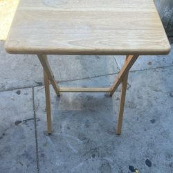 wood table 