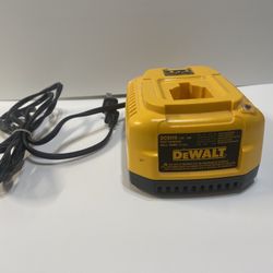 DEWALT CHARGER