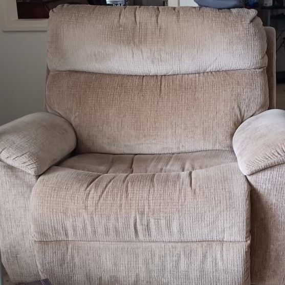 Great Master Snuggler Rocker Recliner 