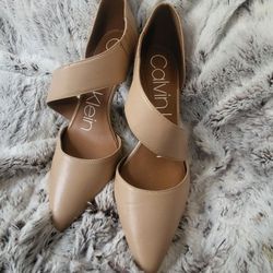 Summer in Your Step | Calvin Klein Nude Heels (Size 6) | Classic Dress Shoes