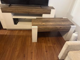 Like New Modern TV Stand & Coffee Table Set – 4 Months Old